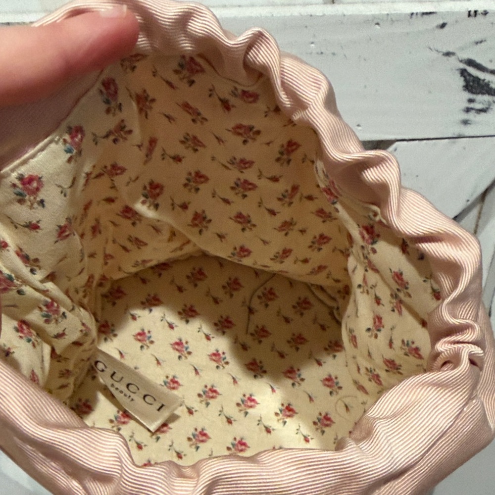 Gucci Blush Satin Cosmetic Bag - Picture 2 of 6